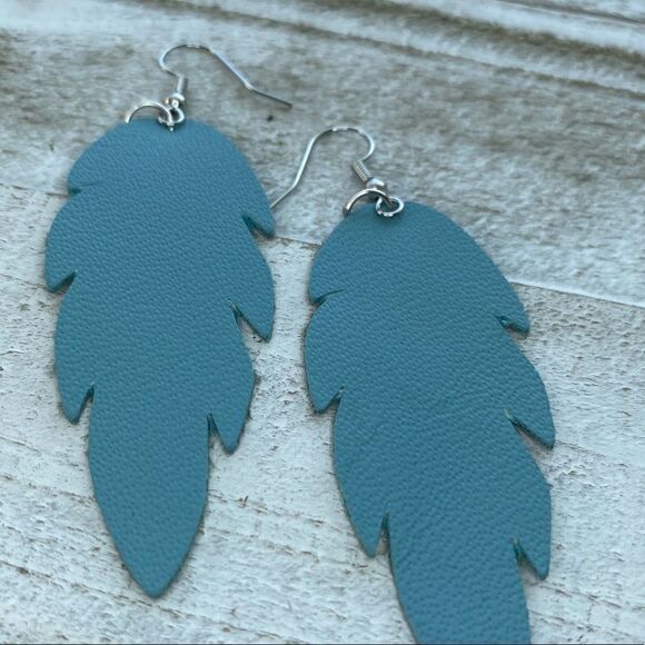 Artisan Leather earrings    - Picture 2 of 2